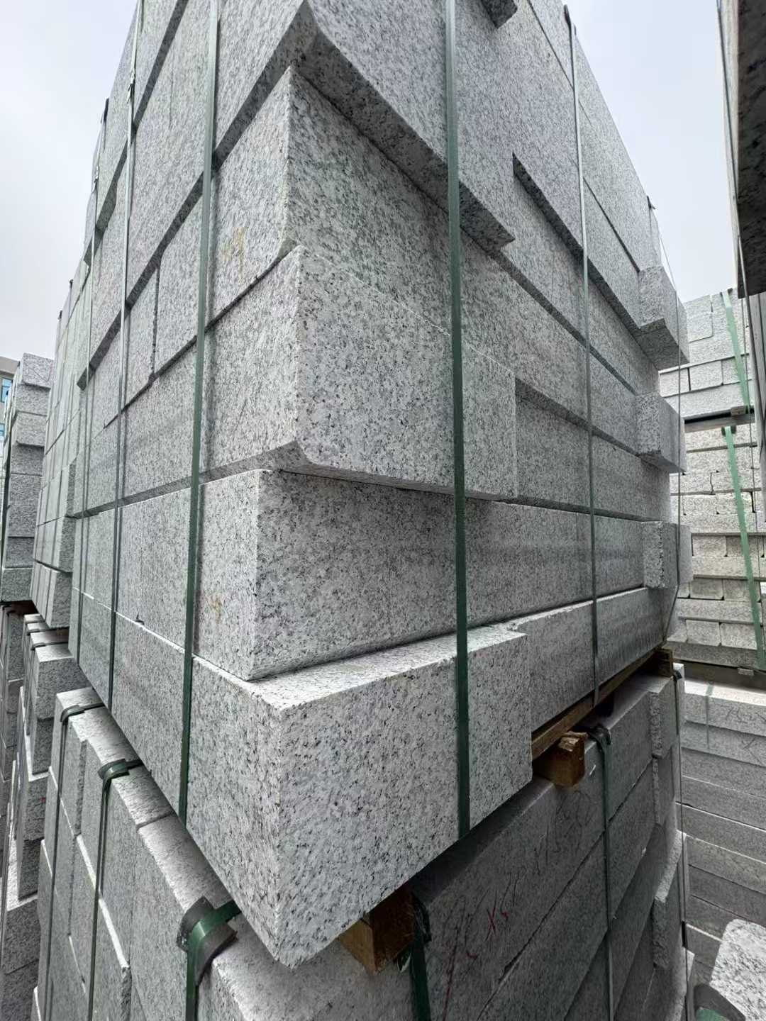 宿州芝麻白路牙石 马路牙子